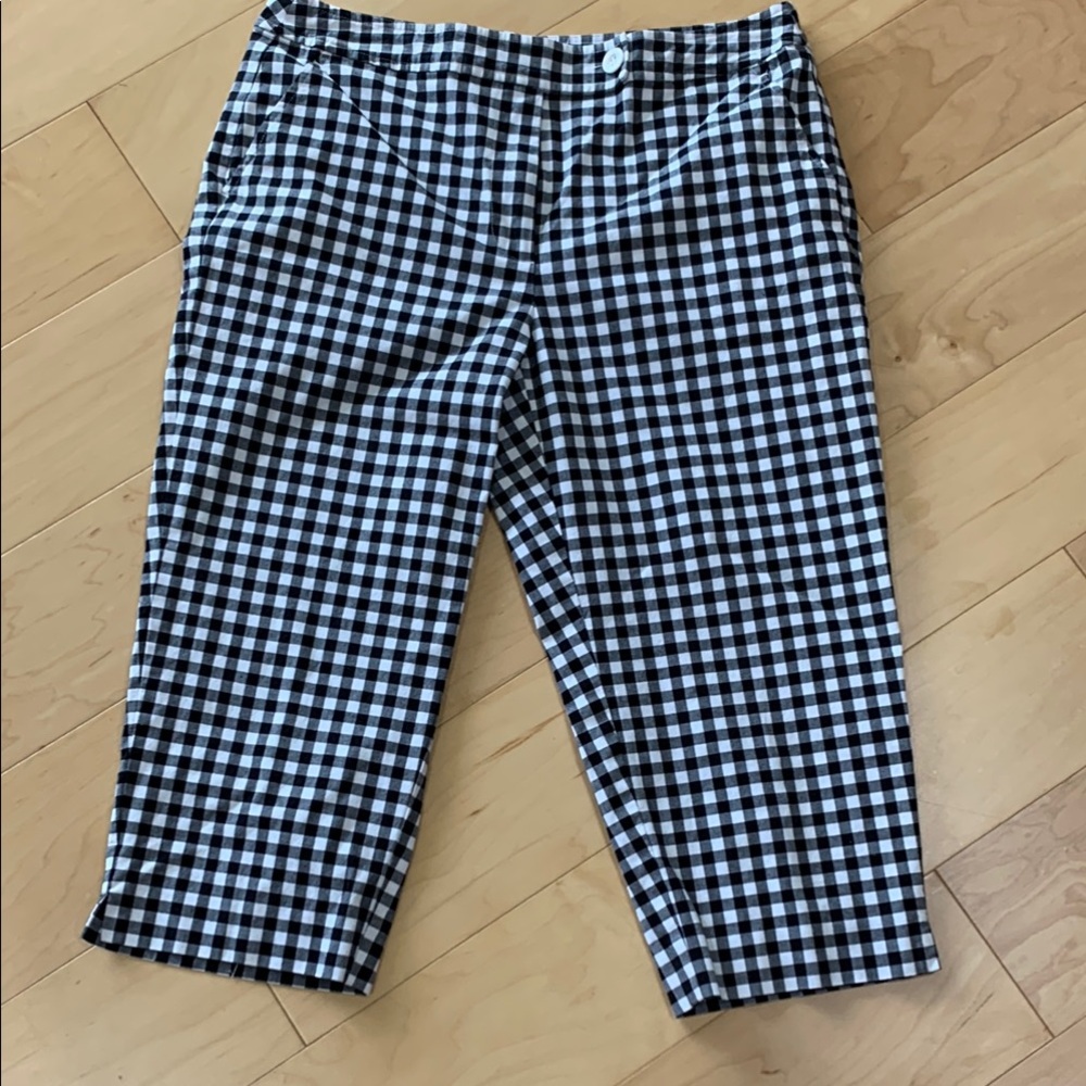 Talbots Black and White checkered Capris 
Petite Size 8